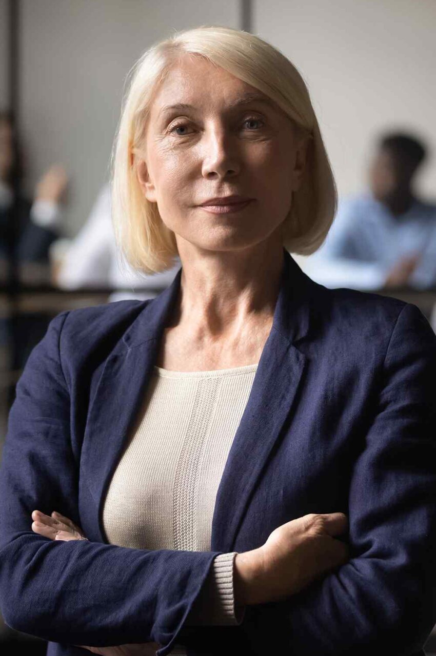https://www.balancingbusiness.de/wp-content/uploads/2019/02/team_04-850x1280.jpg